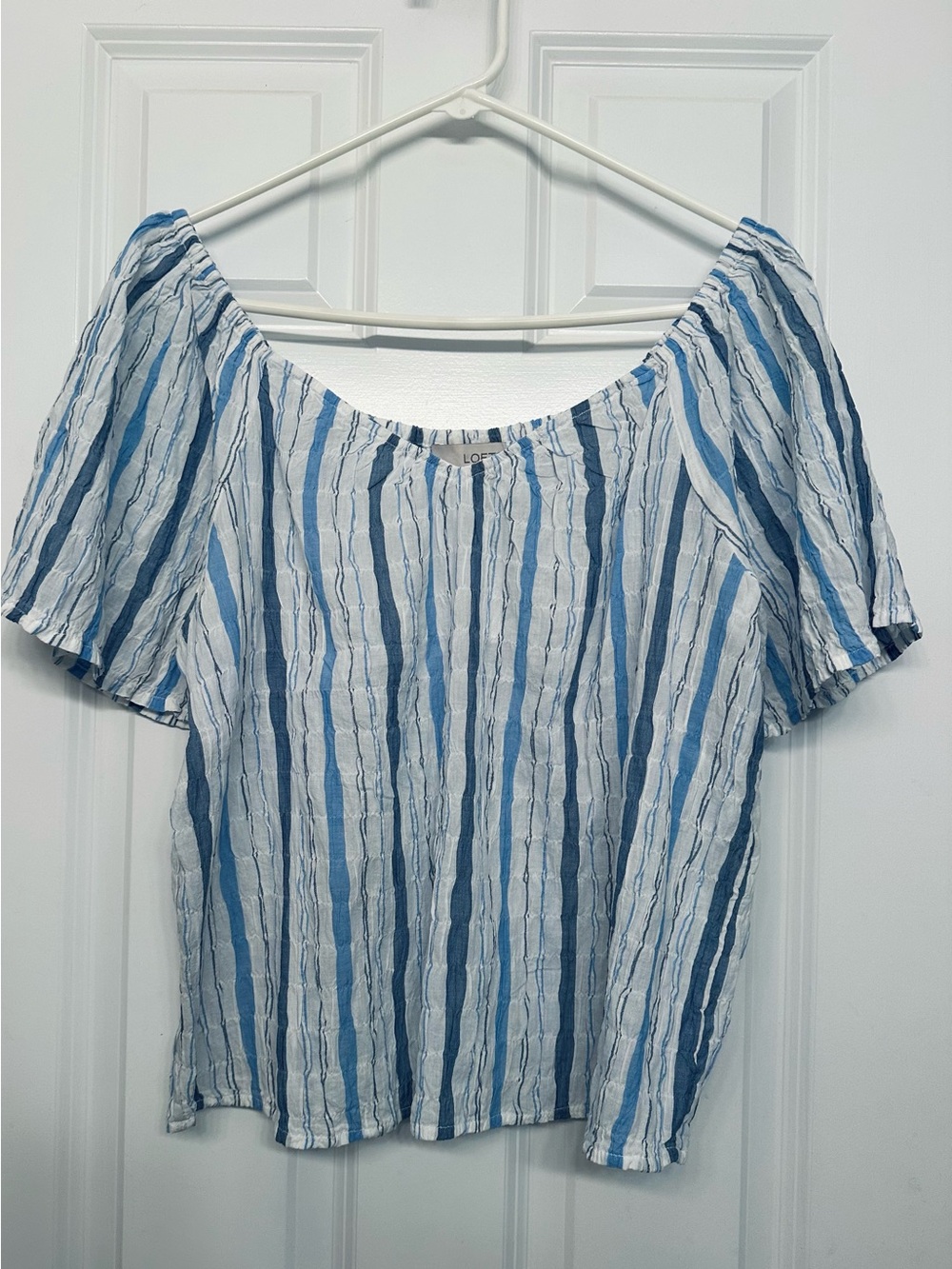 🍎 LOFT Blue & White Striped peasant blouse